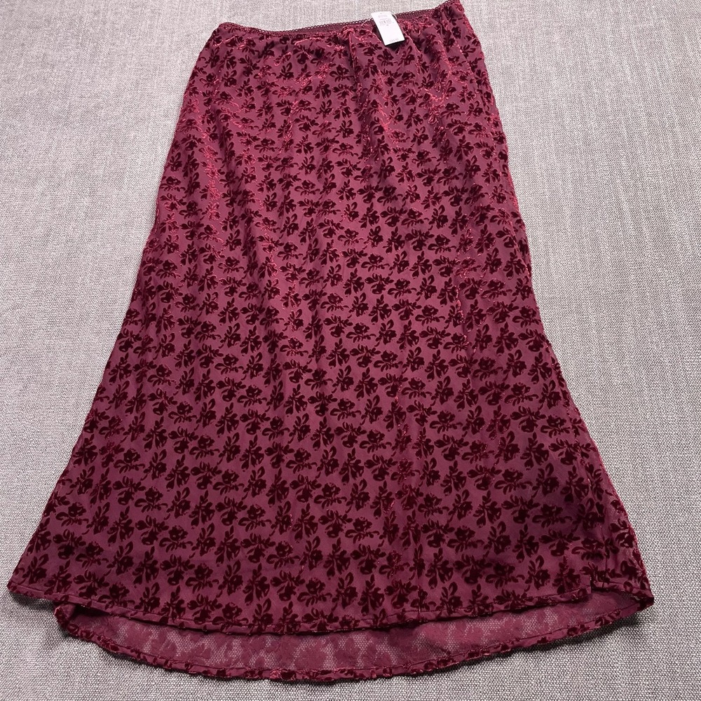 GAP A Line Skirt Womens Medium Red Velvet Burnout Floral Rayon Midi 619810-01-1